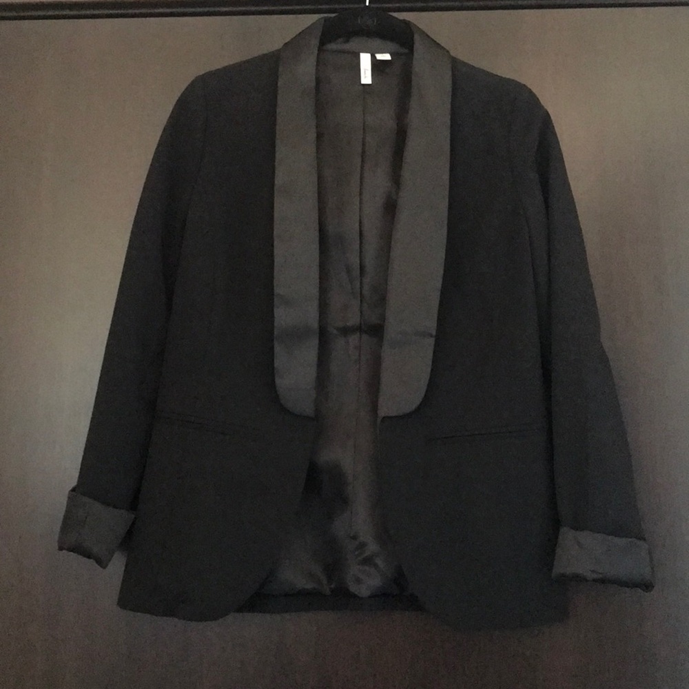 Frenchi black blazer with satin lapels, size small